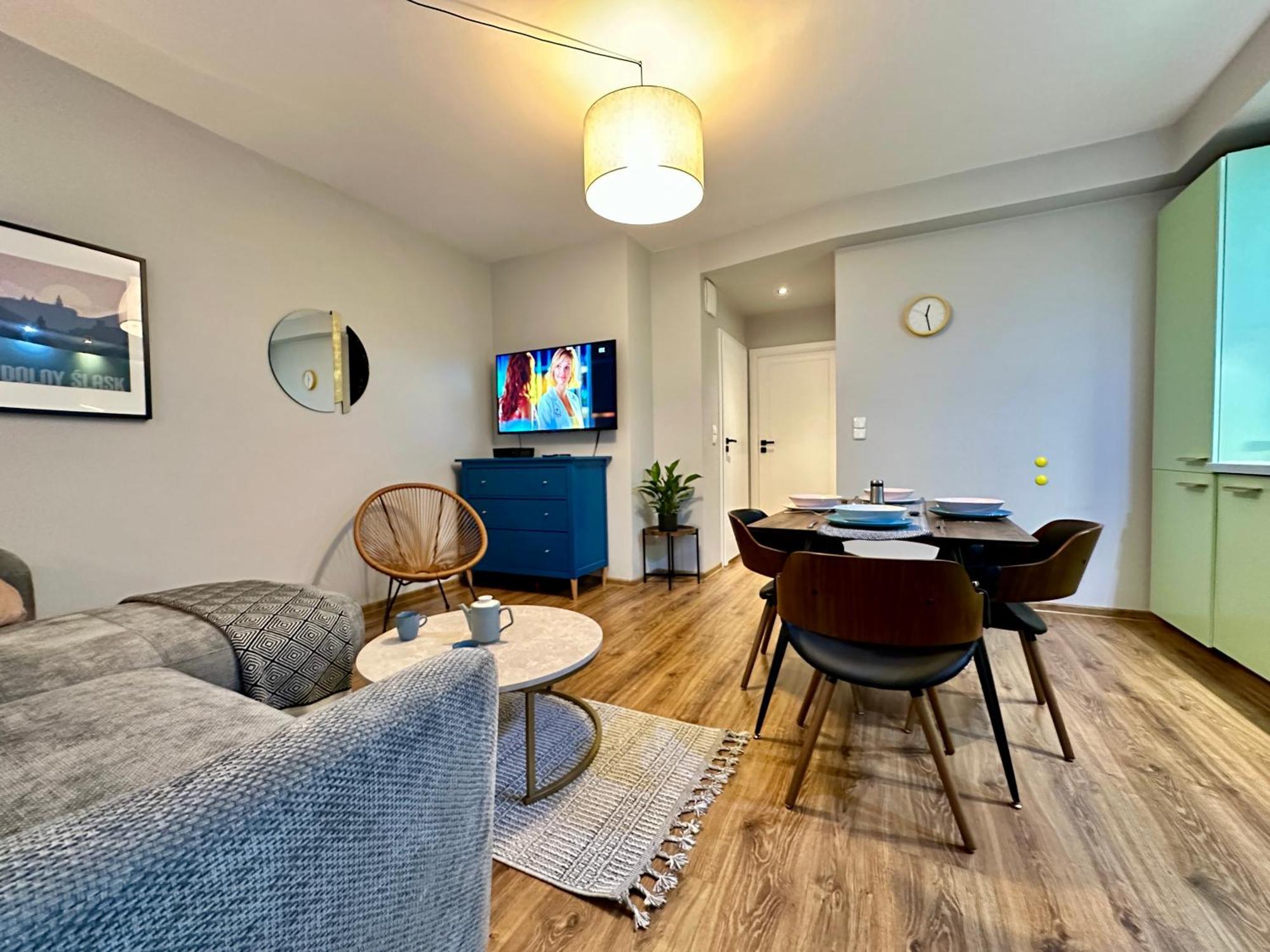 Momoapart - Slowianski Skwer Wroclaw Ngoại thất bức ảnh